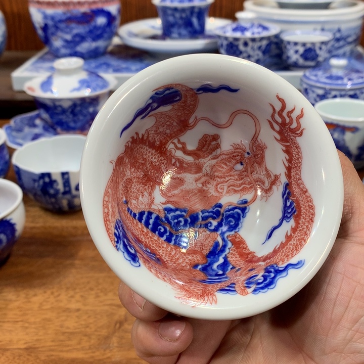 自成堂柴窑青花双龙压手杯