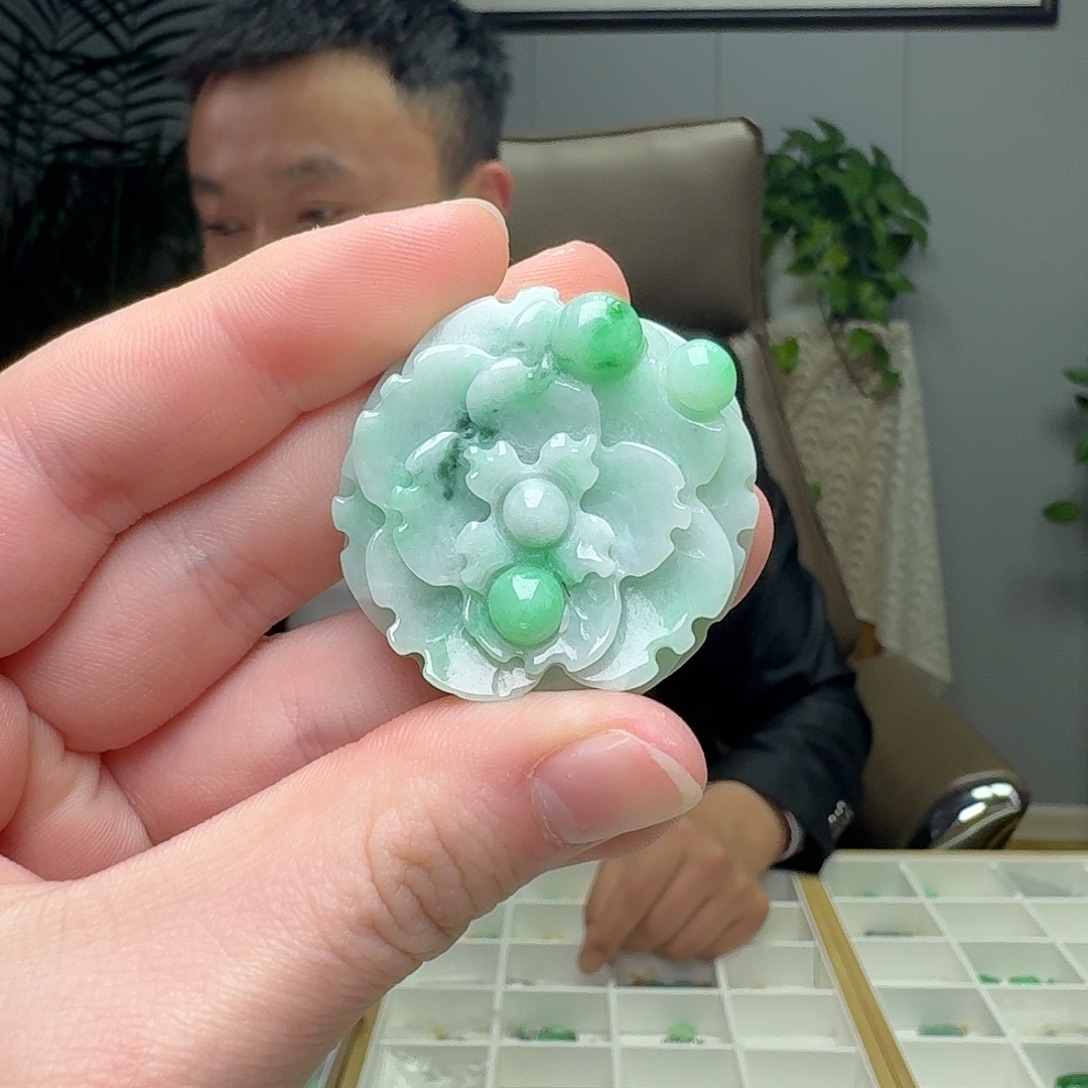 翡翠未镶嵌吊坠(不含链)天然