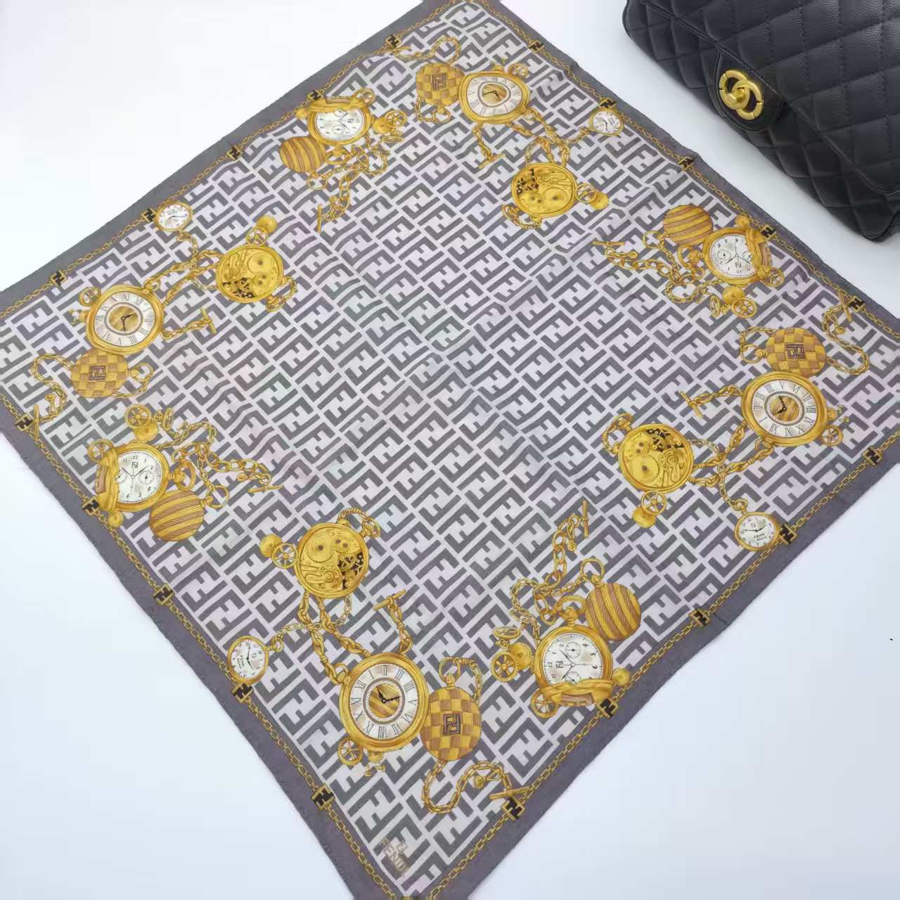 99新 FENDI/芬迪 海囤/芬迪/丝巾xh94265