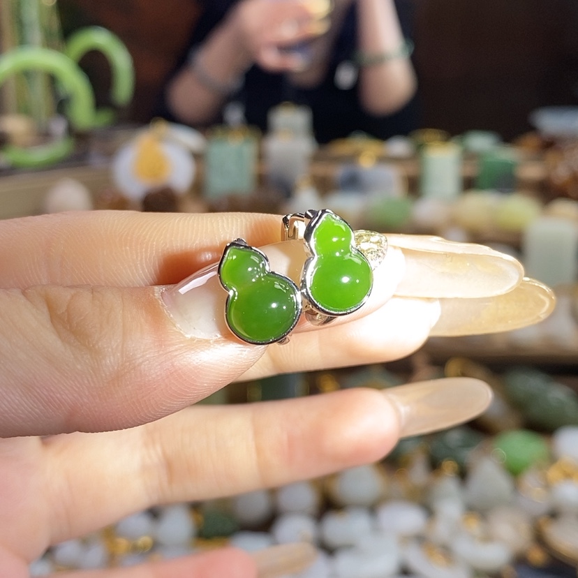 【闪购商品】和田玉耳扣银S925镶嵌