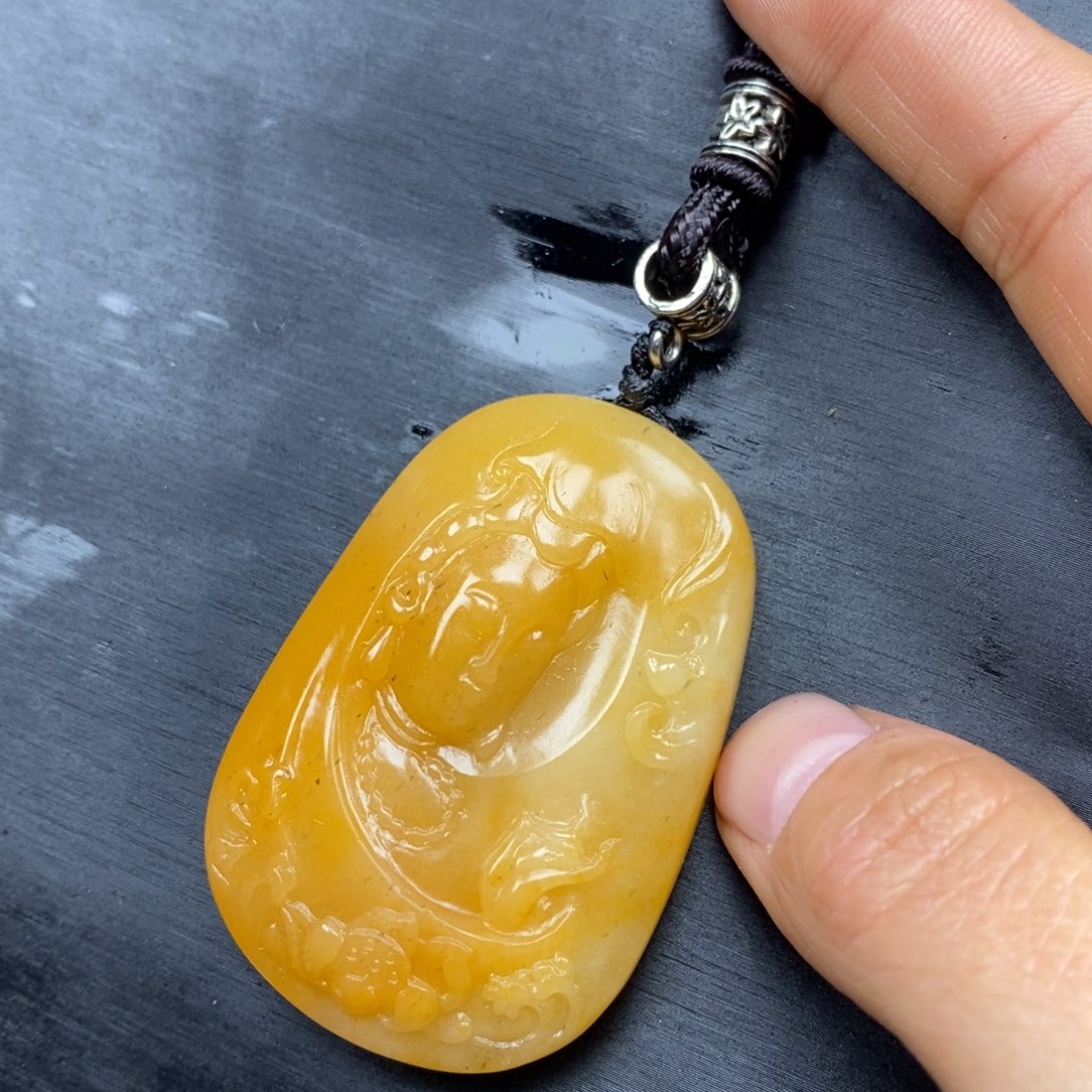石英质玉（黄龙玉）颈饰未镶嵌