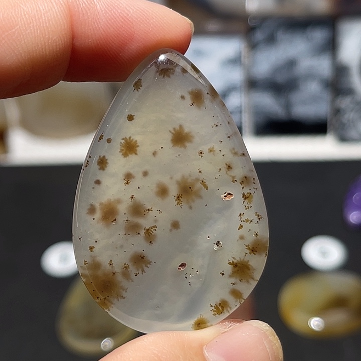 玛瑙/玉髓颈饰未镶嵌