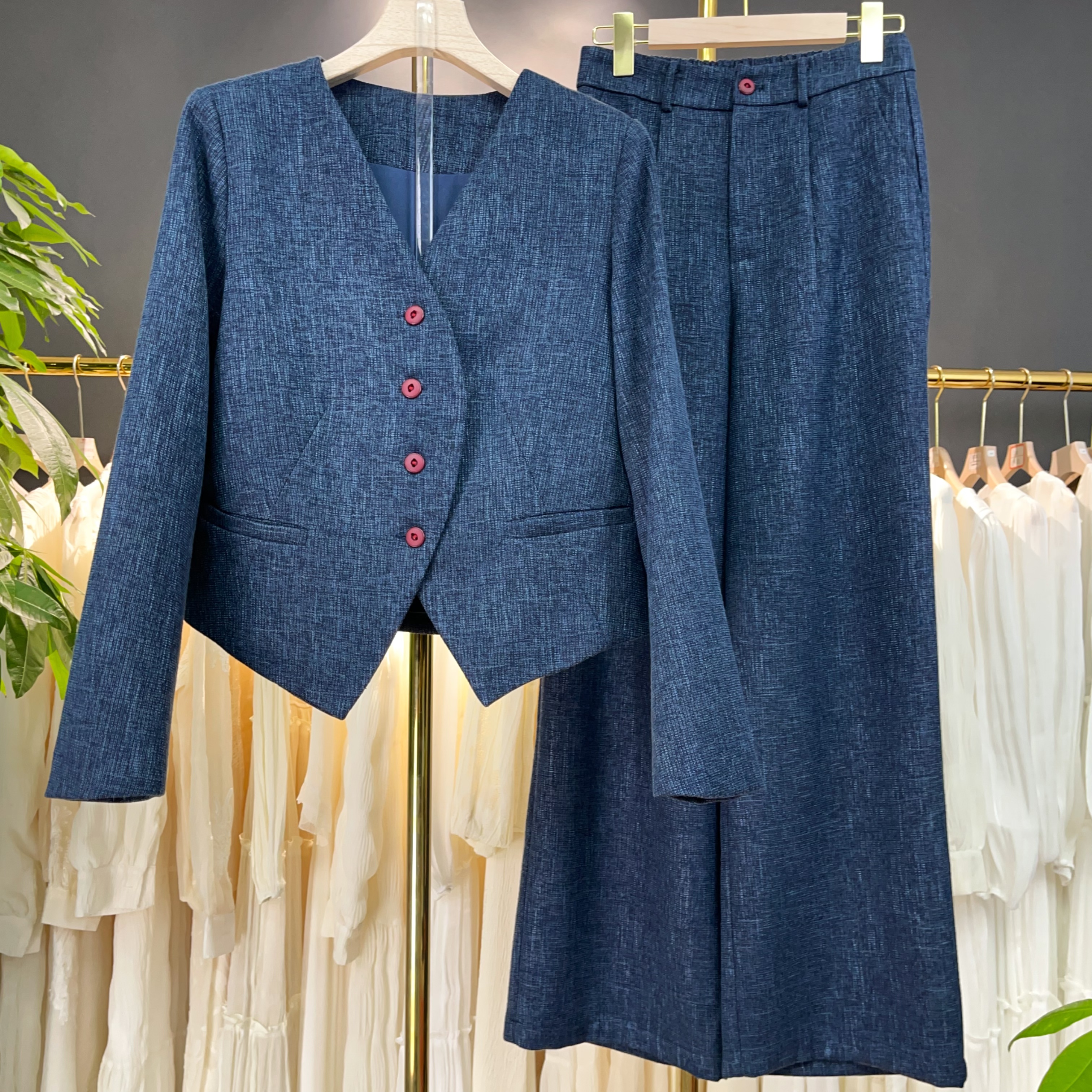 2025年新款气质长袖时尚休闲显瘦简约宽松纯色设计感套装M1009