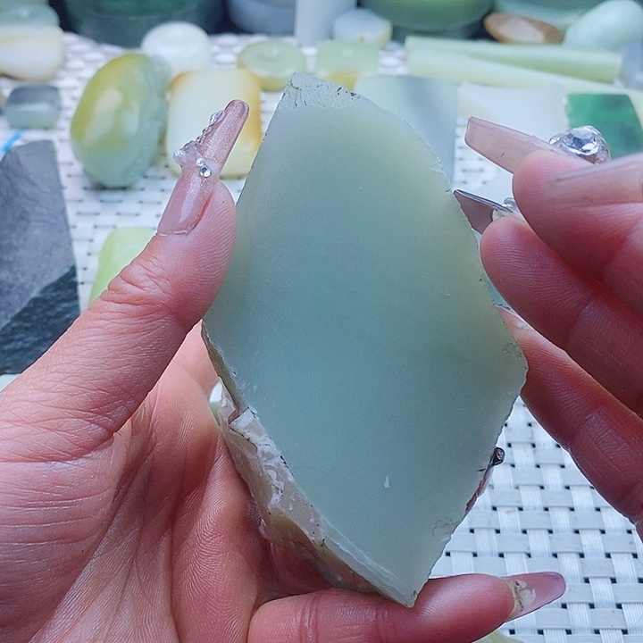 和田玉和田玉新疆料未镶嵌房***猫