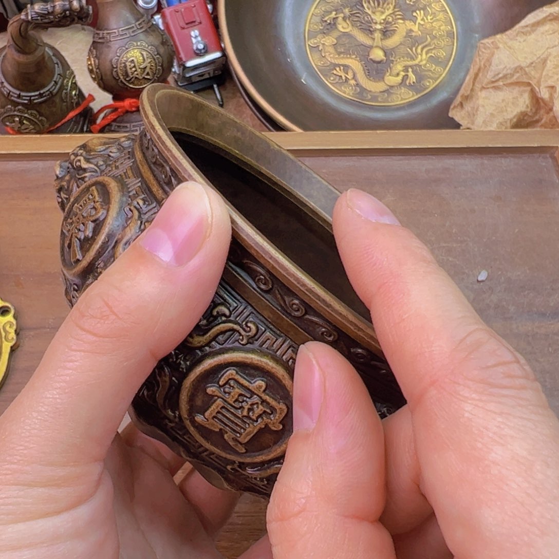 原矿风磨铜金蟾聚宝盆