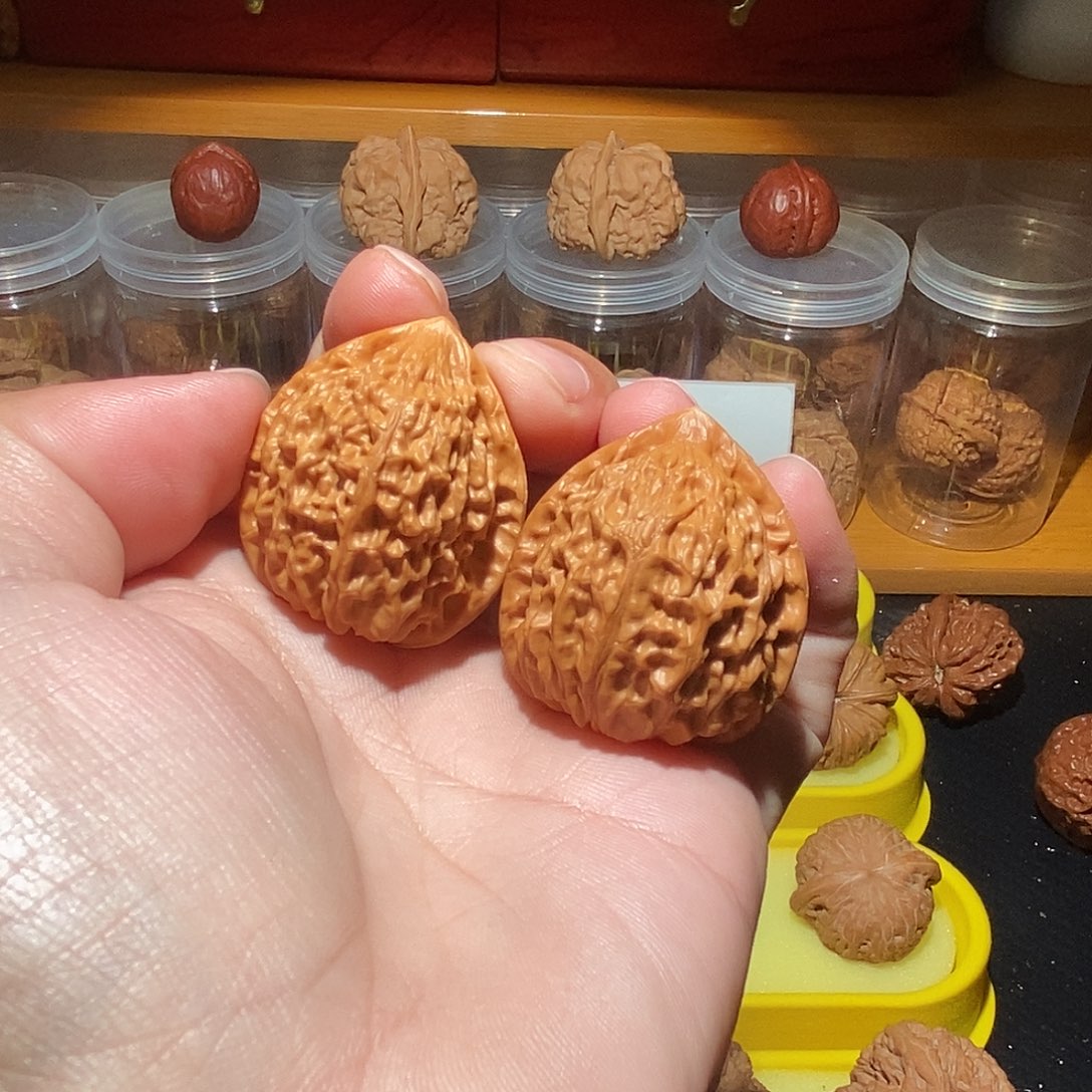 吊坠文玩核桃35微修金牛