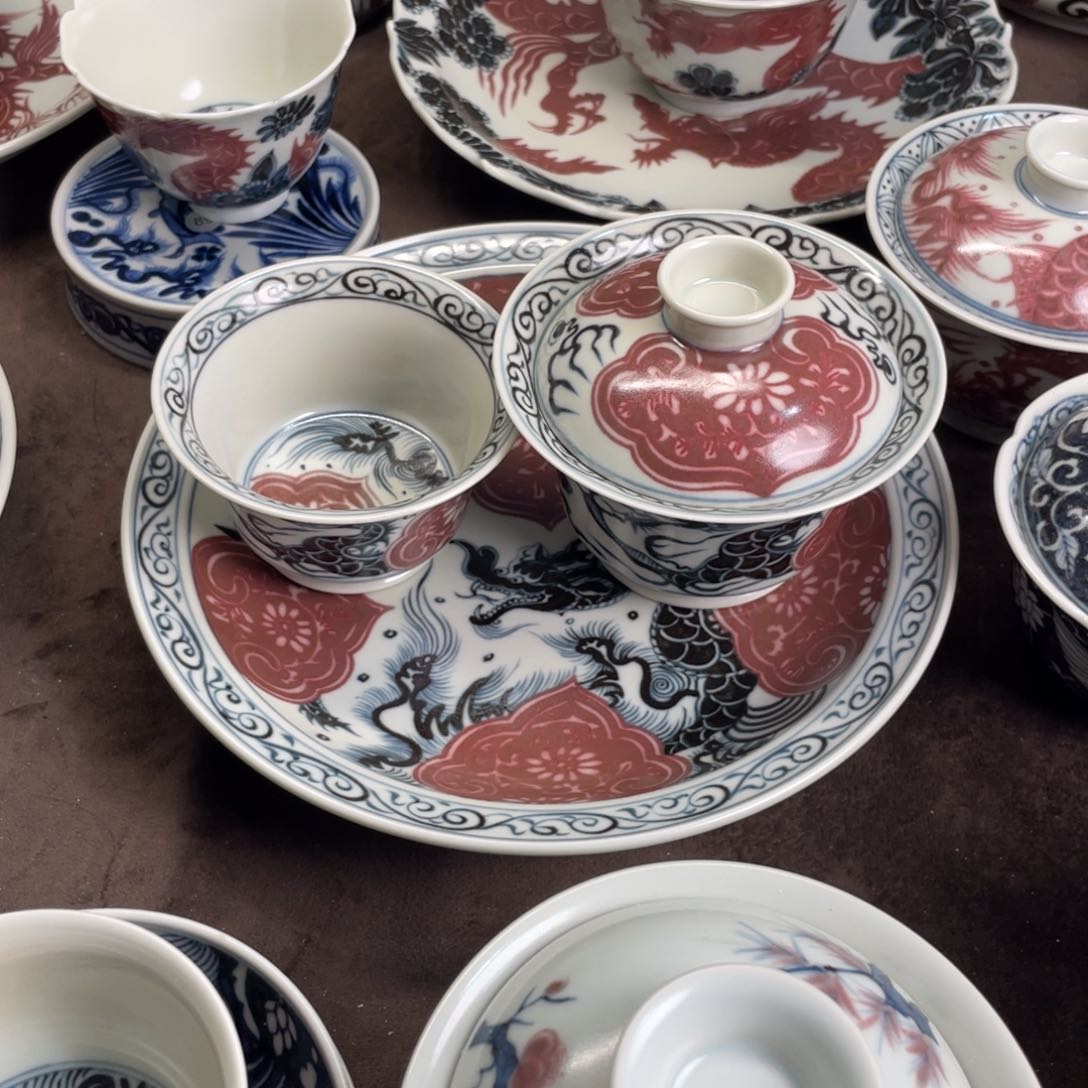 素*青花釉里红窗花龙三件套