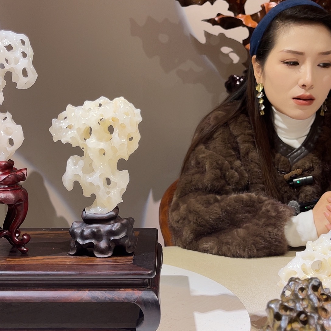 简***简太湖石摆件，高，18。宽，10