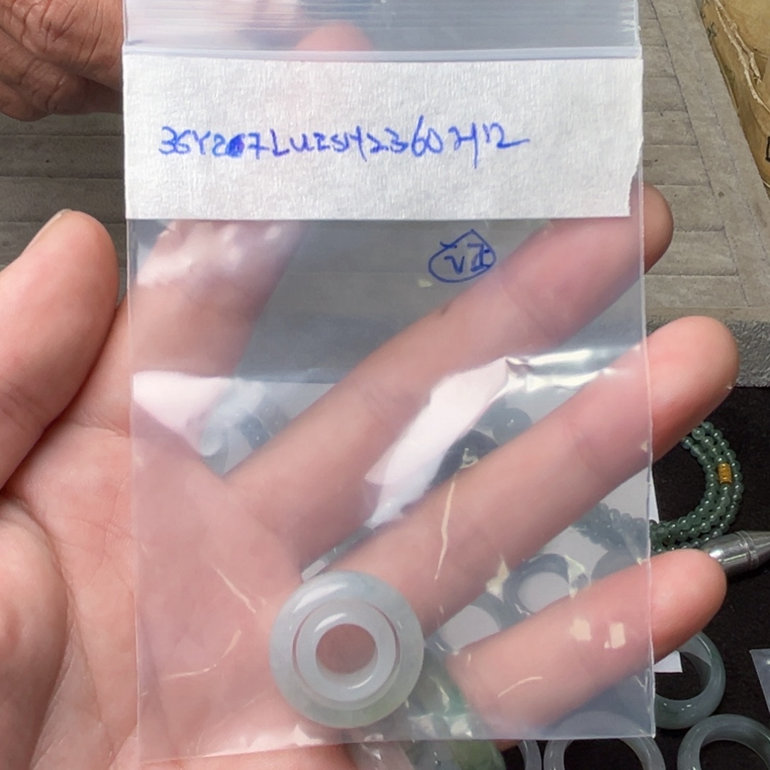 定制翡翠未镶嵌达**Y