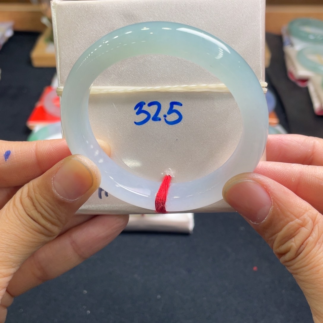 翡翠手镯未镶嵌52.5天然翡翠A货