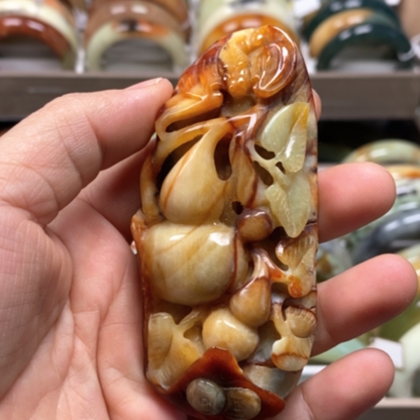 【闪购商品】蛇纹石玉未镶嵌手镯