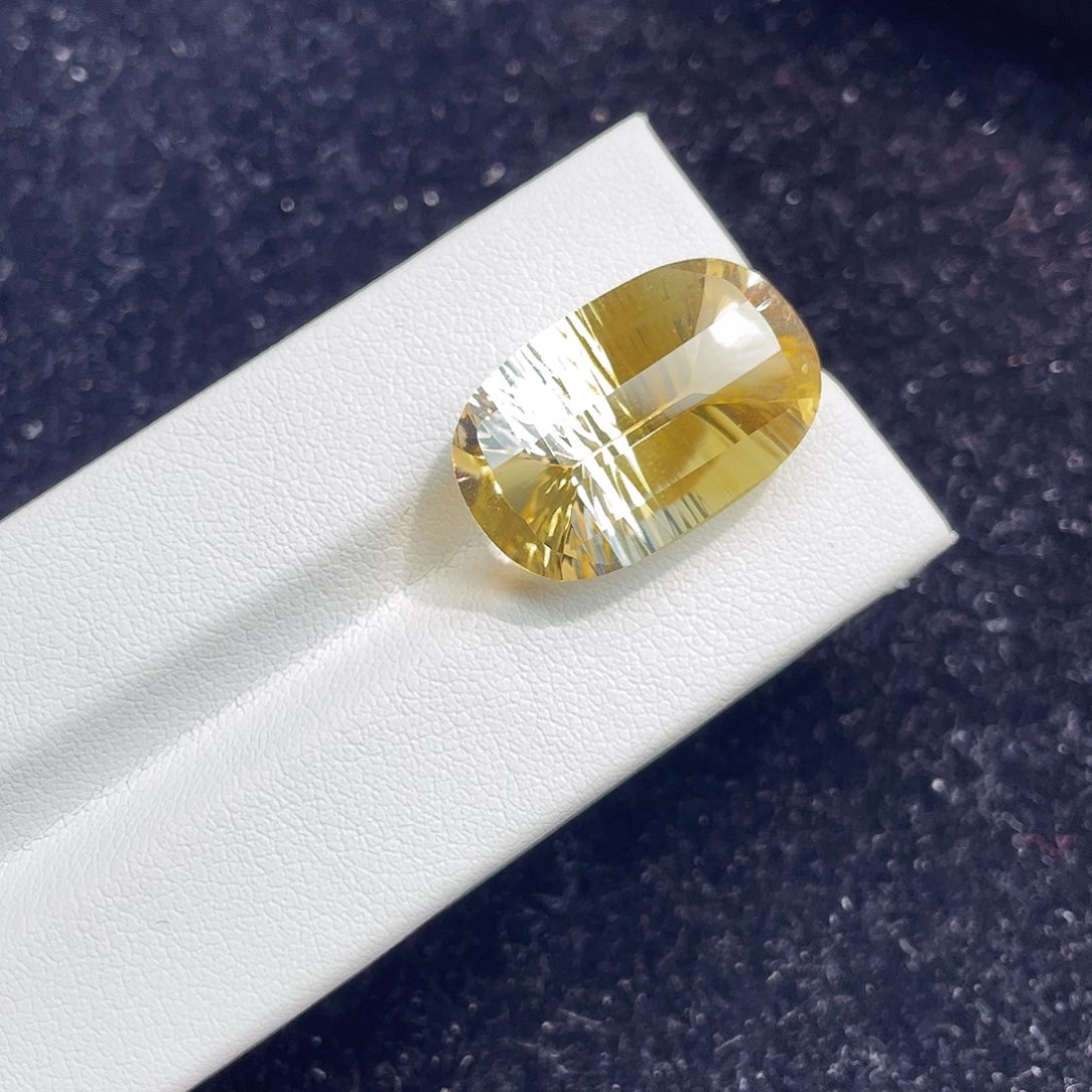 黄晶珠宝半成品未镶嵌13.735ct