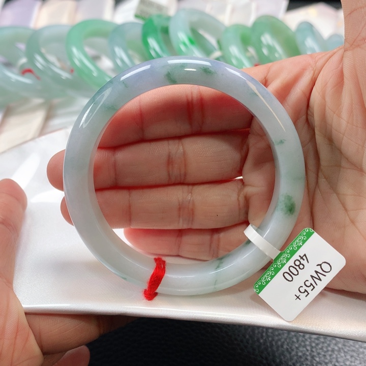 翡翠手镯未镶嵌555565656