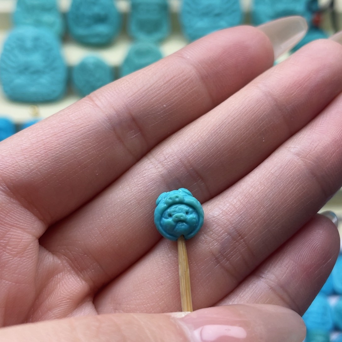 绿松石雕刻未镶嵌