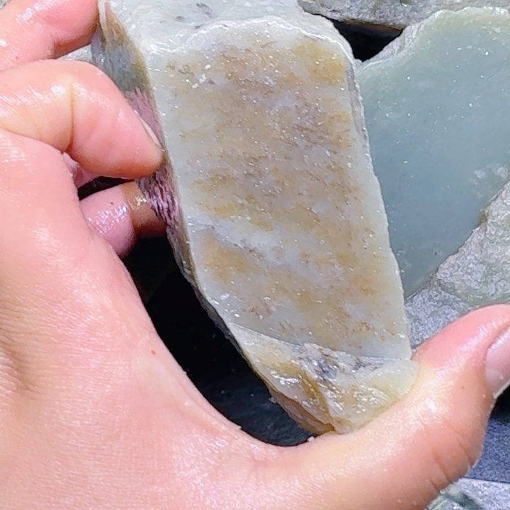 和田玉未镶嵌珠宝半成品