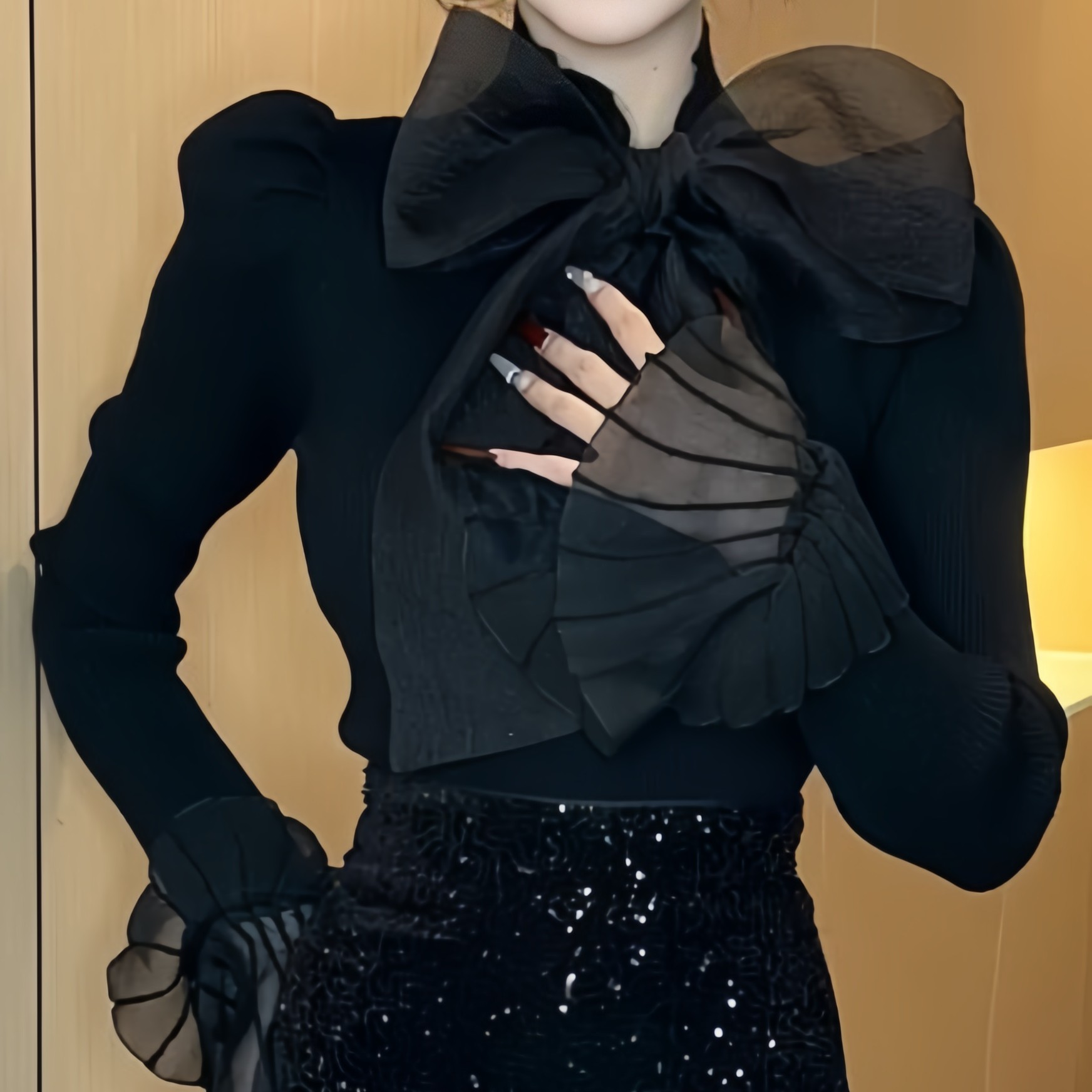 洋气上衣女蝴蝶结钉珠欧洲2025秋冬季新款百搭修身弹力打底显瘦衫