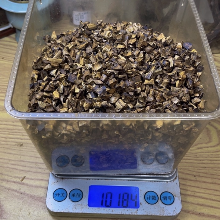 风****沉香碎屑沉香张勺子1018克