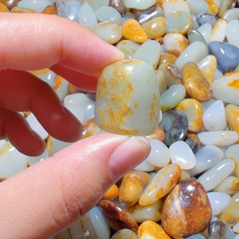 和田玉（子料）未镶嵌颈饰10.9克