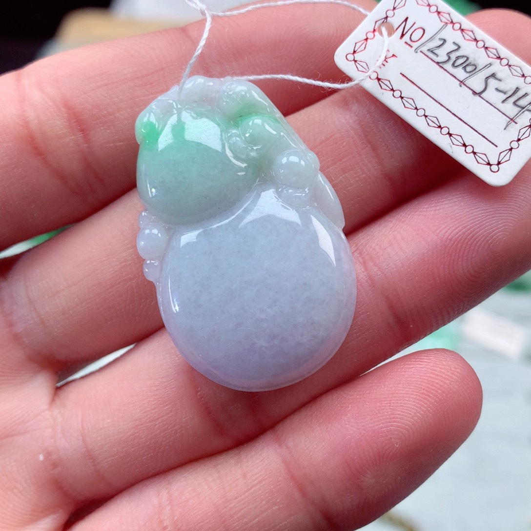 翡翠颈饰未镶嵌翡翠吊坠