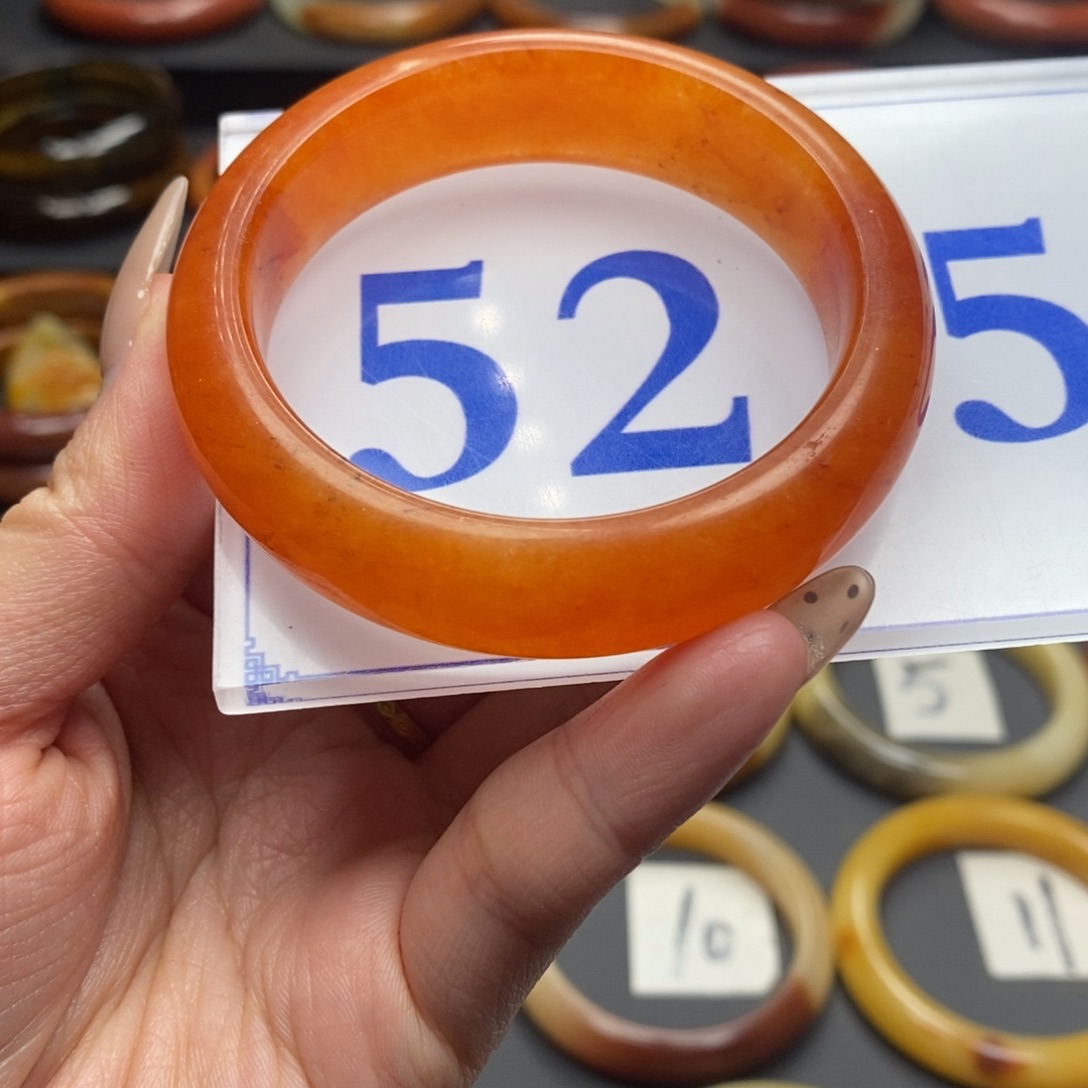 石英质玉（黄龙玉）手镯未镶嵌