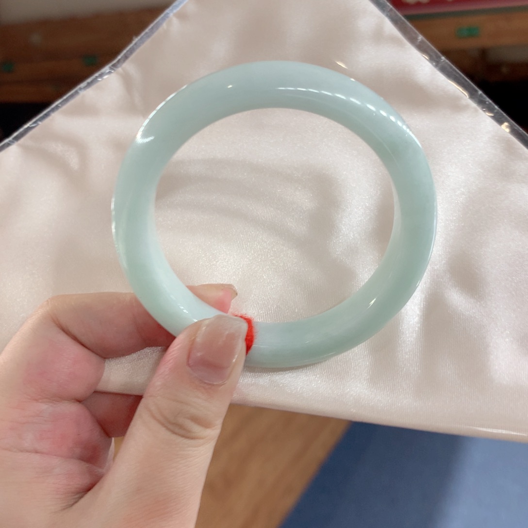 翡翠手镯未镶嵌买断