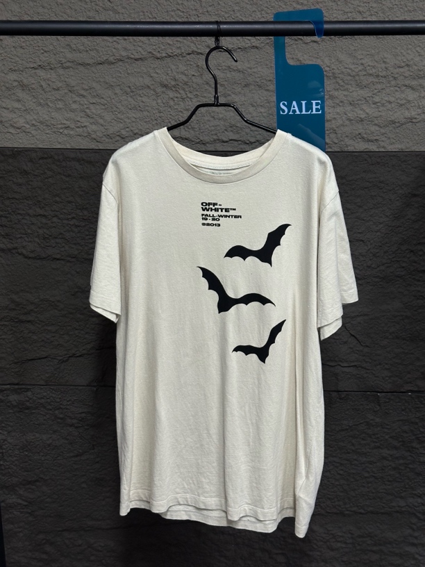 未使用 OFF-WHITE  OW米色蝙蝠图案短袖