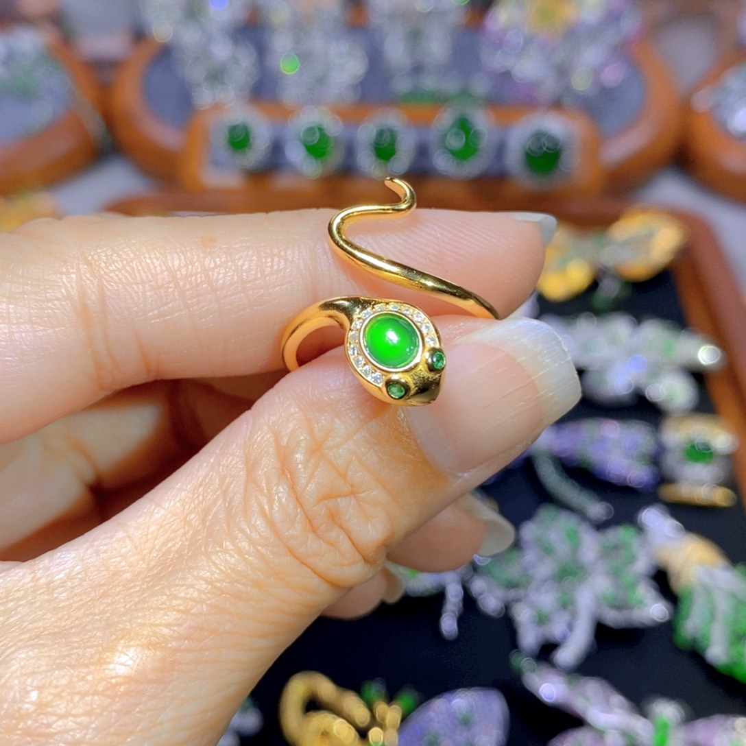 翡翠颈饰银S925镶嵌天然翡翠