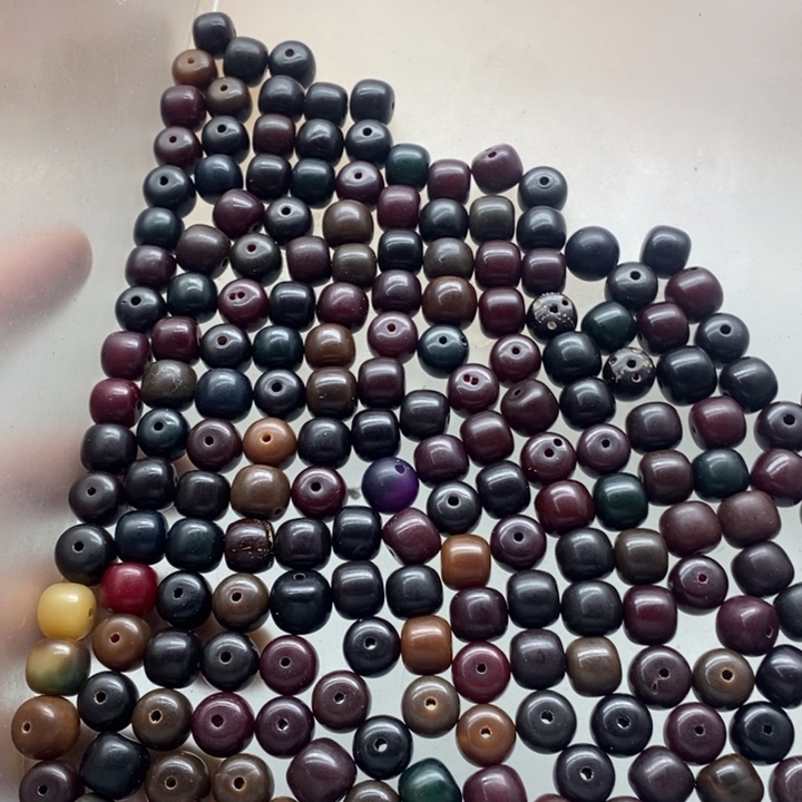 吊坠白玉菩提瑕疵11黑金桶珠194颗