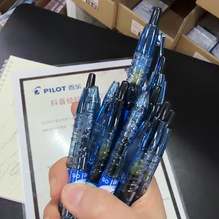 百樂藍幹黑芯寶特瓶10支1111