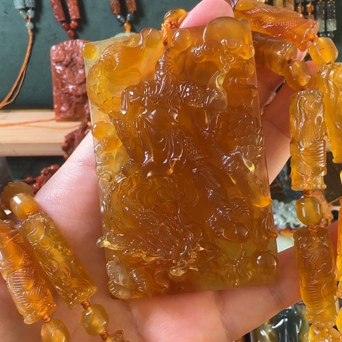 蛇纹石玉颈饰合金全***子