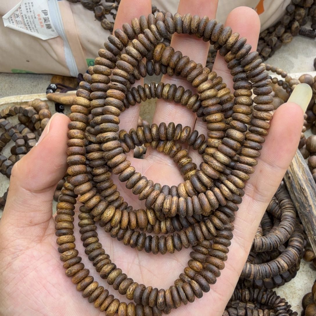 沉香碎屑沉香单圈白棋算盘珠4克多样性发一