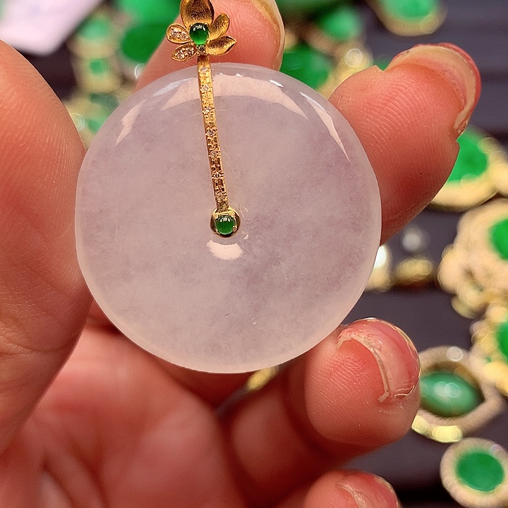 翡翠颈饰18K金镶嵌翡翠