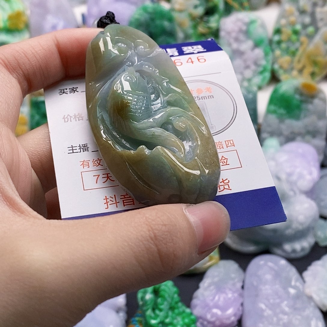 吊坠(不含链)未镶嵌翡翠