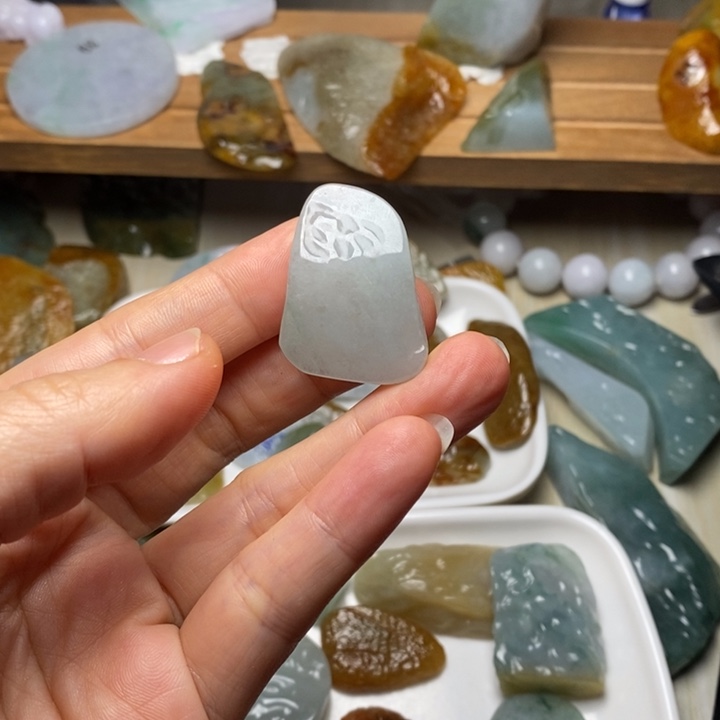 翡翠未镶嵌颈饰天然