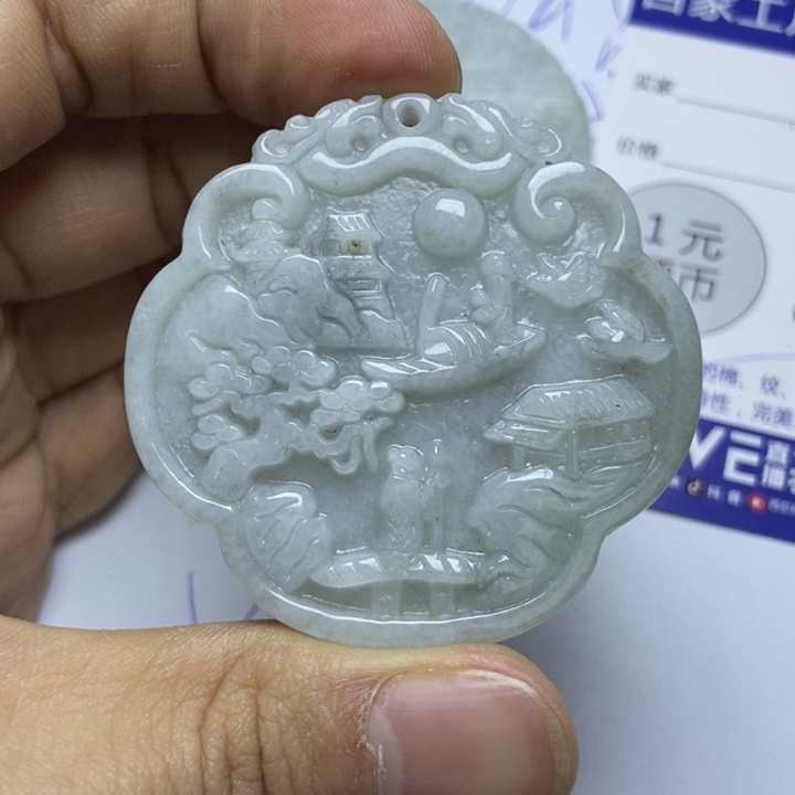 翡翠颈饰未镶嵌翡翠