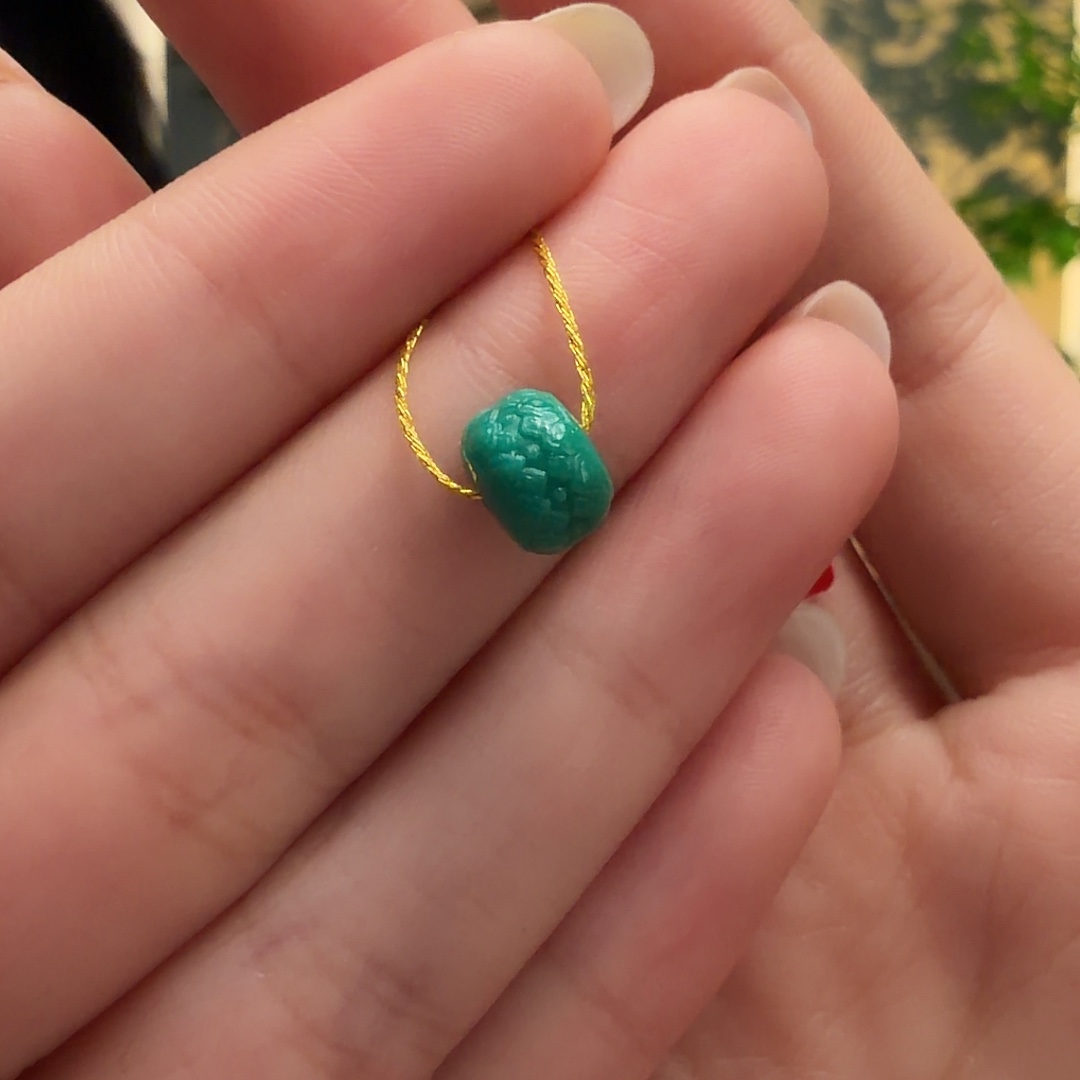 绿松石未镶嵌颈饰