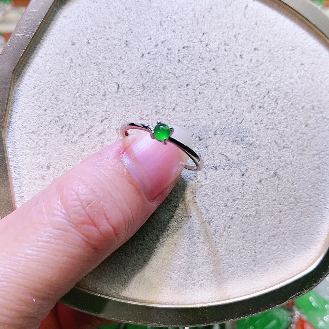 【闪购商品】翡翠挂件未镶嵌裸石