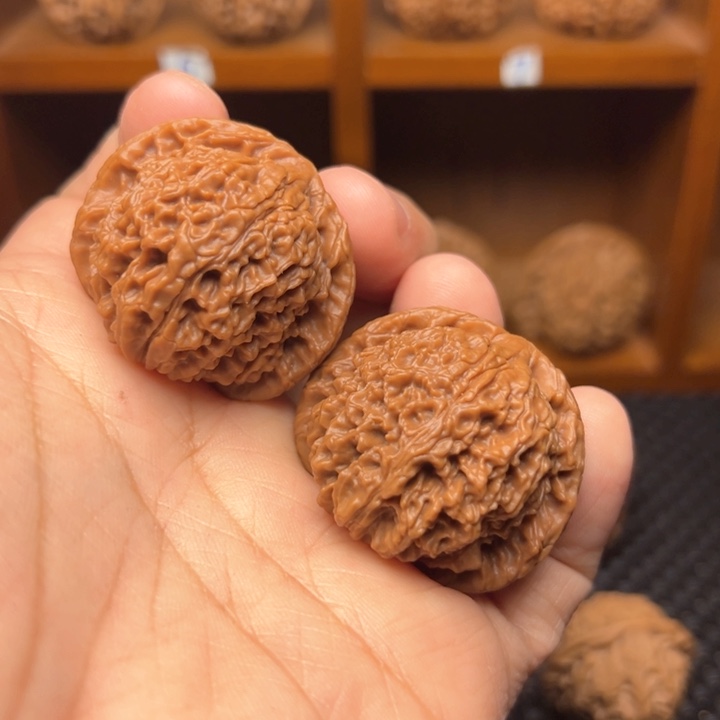 桃核把件38尺石子磨盘全品