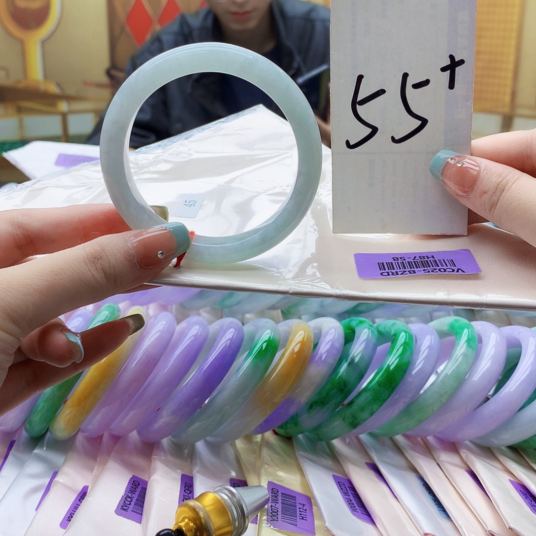 翡翠未镶嵌手镯nn