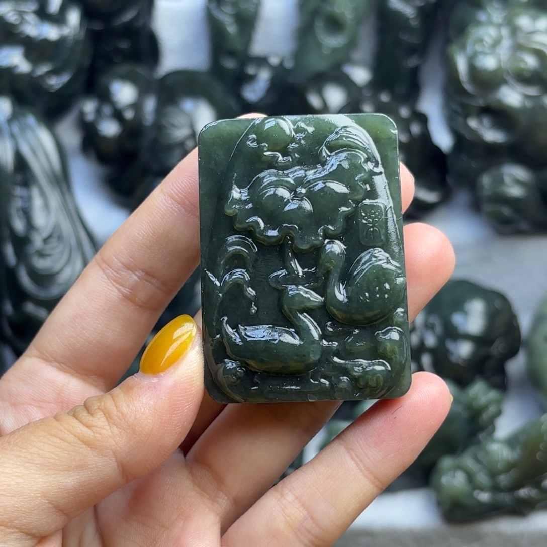 和田玉（糖玉）未镶嵌颈饰