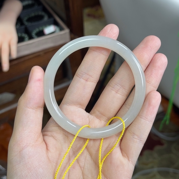 和田玉未镶嵌手镯56