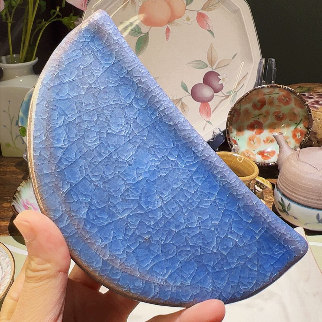 咖啡杯和茶杯是我们每人用