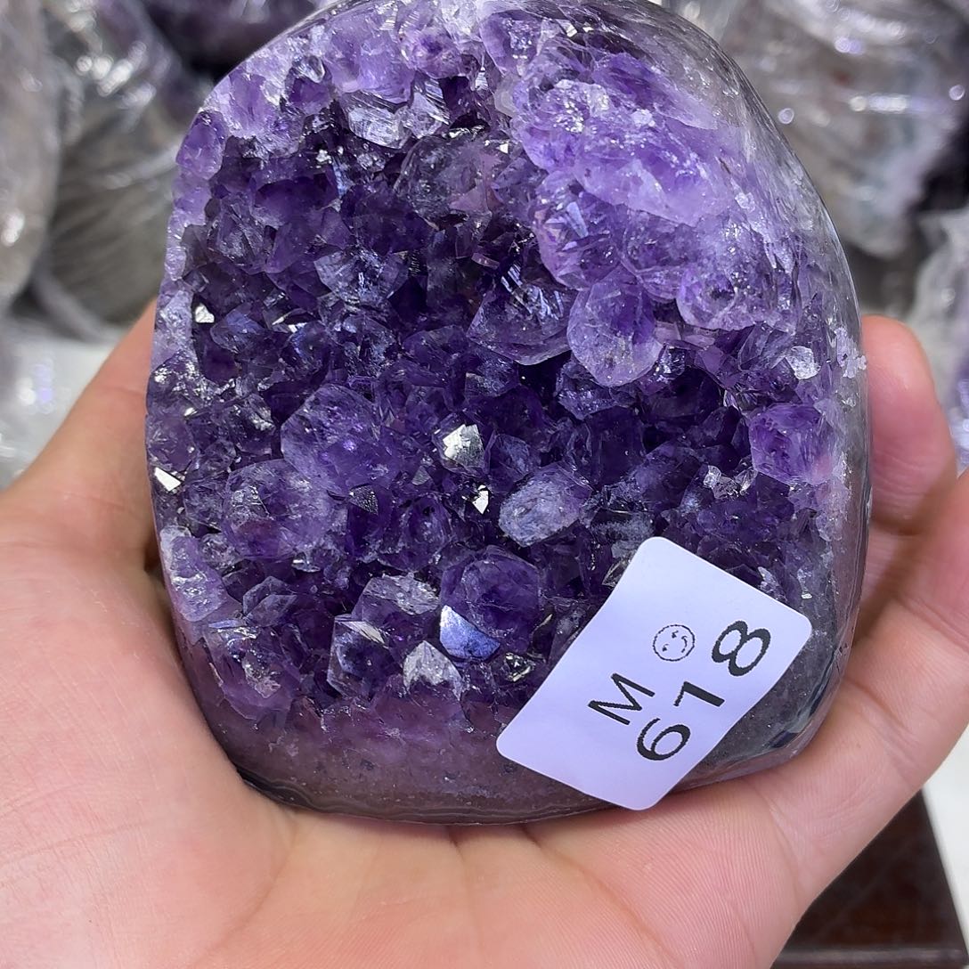 未镶嵌水晶大型摆件（非配饰）