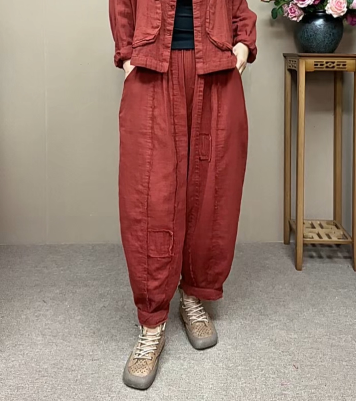 2025早秋新款遮肉显瘦柔软棉纱哈伦裤休闲宽松纯色拼接毛边南瓜裤