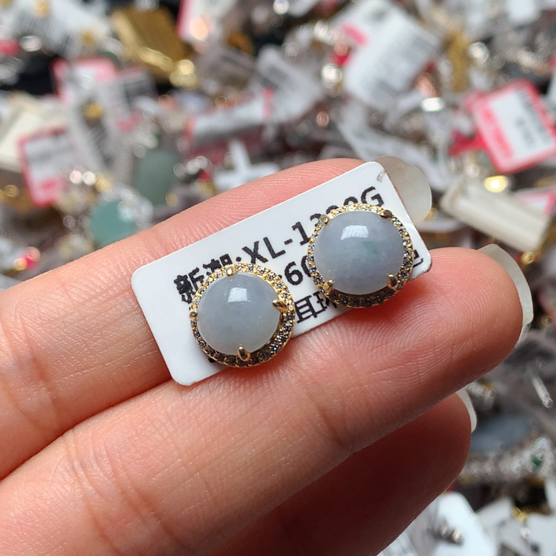 翡翠戒指未镶嵌月*兔天然翡翠吊坠