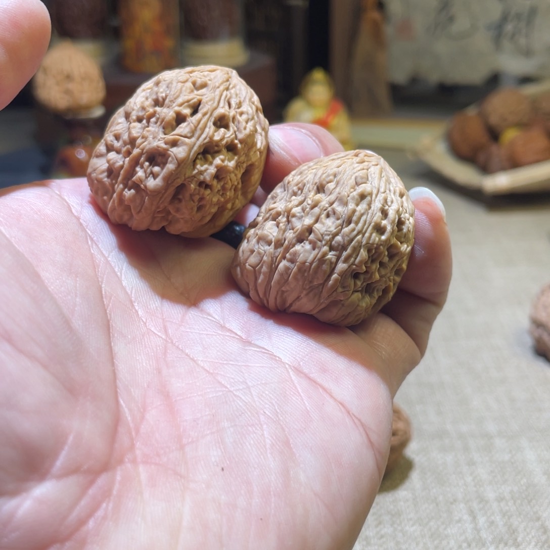 桃核把件热**天涿鹿变异雷击南将手念