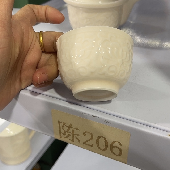 瓷片福利待遇多多哦哦哦