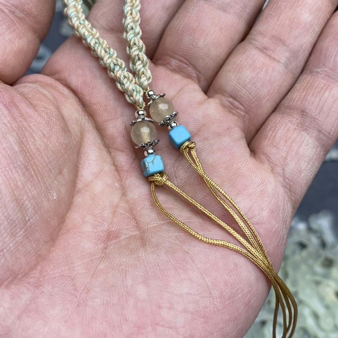 岫玉假一赔十默认微瑕，不退不换，手链绳未镶嵌