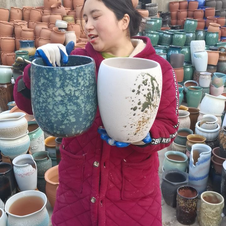 红陶瑕疵两个盆子