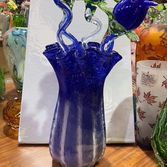 琉璃花瓶高31厘米口径15厘米